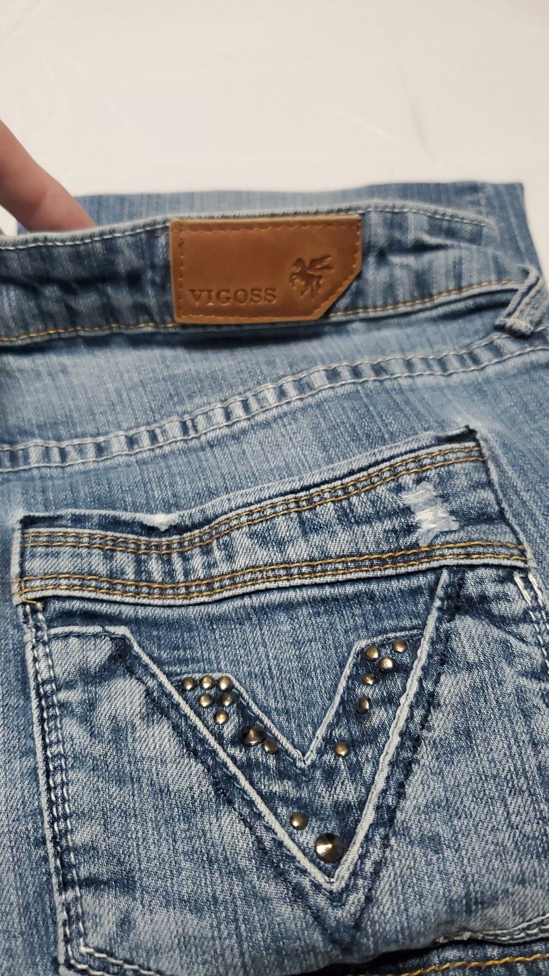 Vigoss Capri Jeans Size 5 Studded V Pockets Medium Wash 7