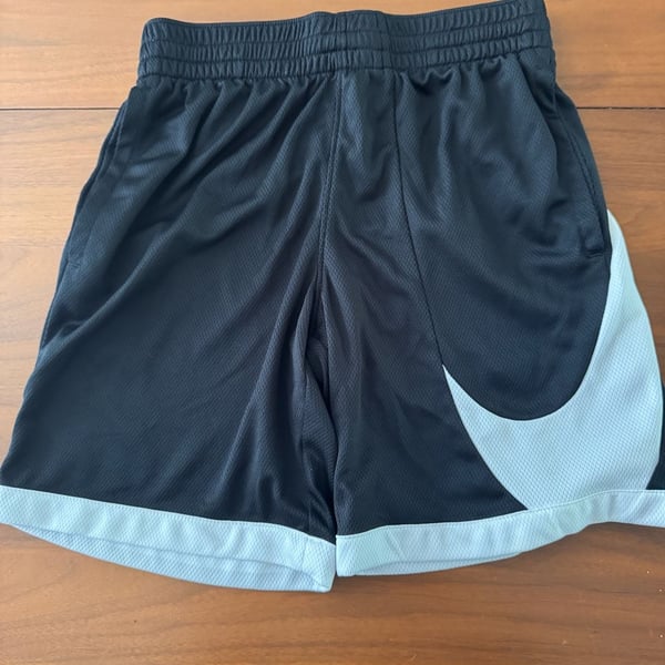 YOUTH - M - Nike Dri-FIT Big Swoosh Basketball Shorts Black White