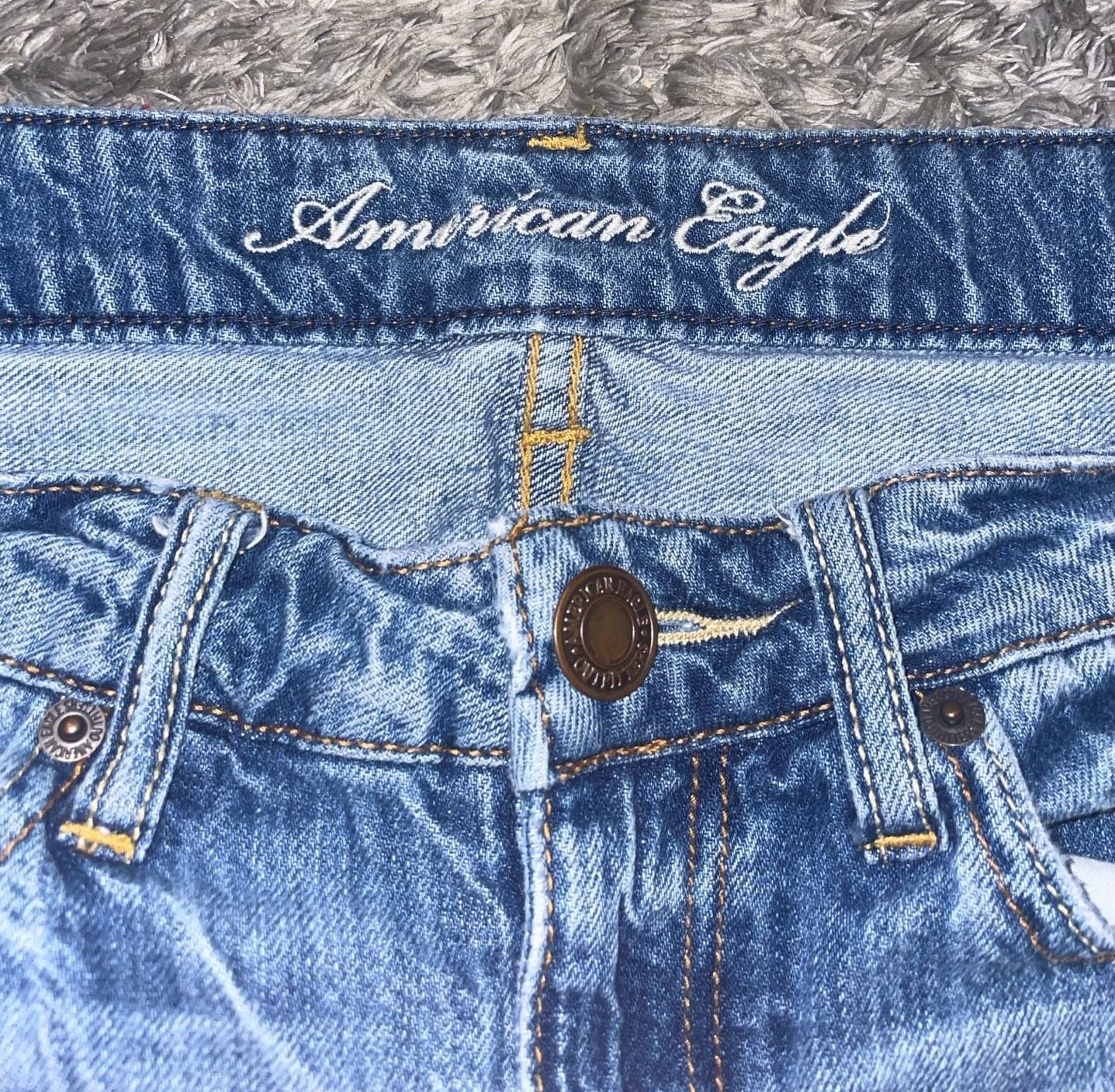American Eagle Distressed Midi Denim Shorts 3