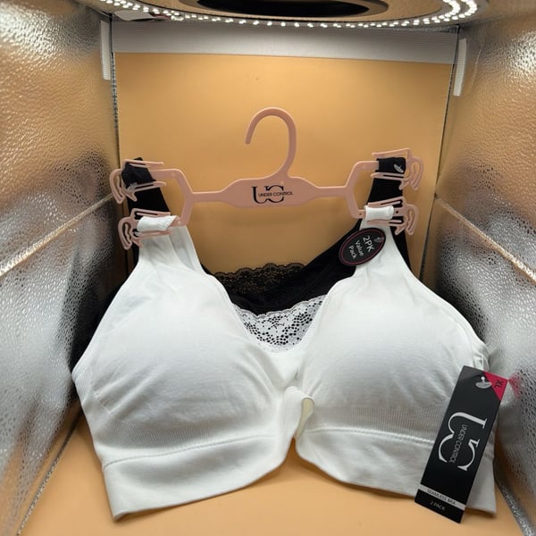 Under Control Seamless Bra 2-Pack Value Pack White and Black Laced Back Size XL