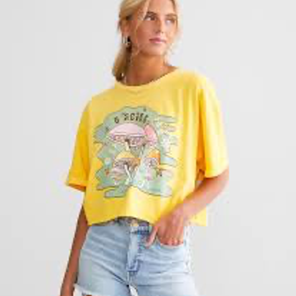 O'Neill Women's Little Wings Mushroom Graphic Boxy Crop T-Shirt