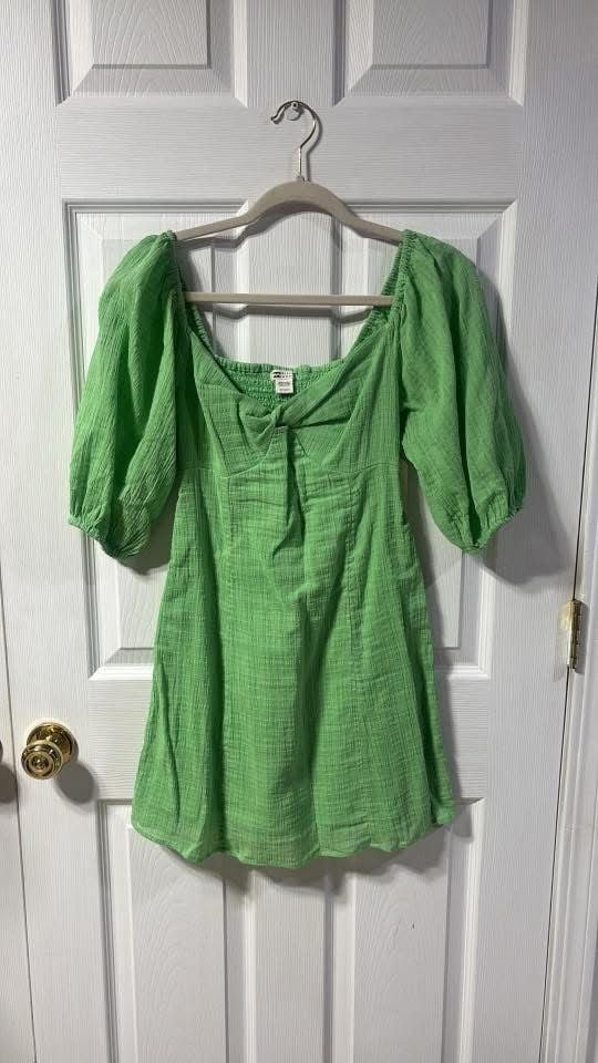 Billabong Keep It Sweet Puff Sleeve Mini Dress in Green 3