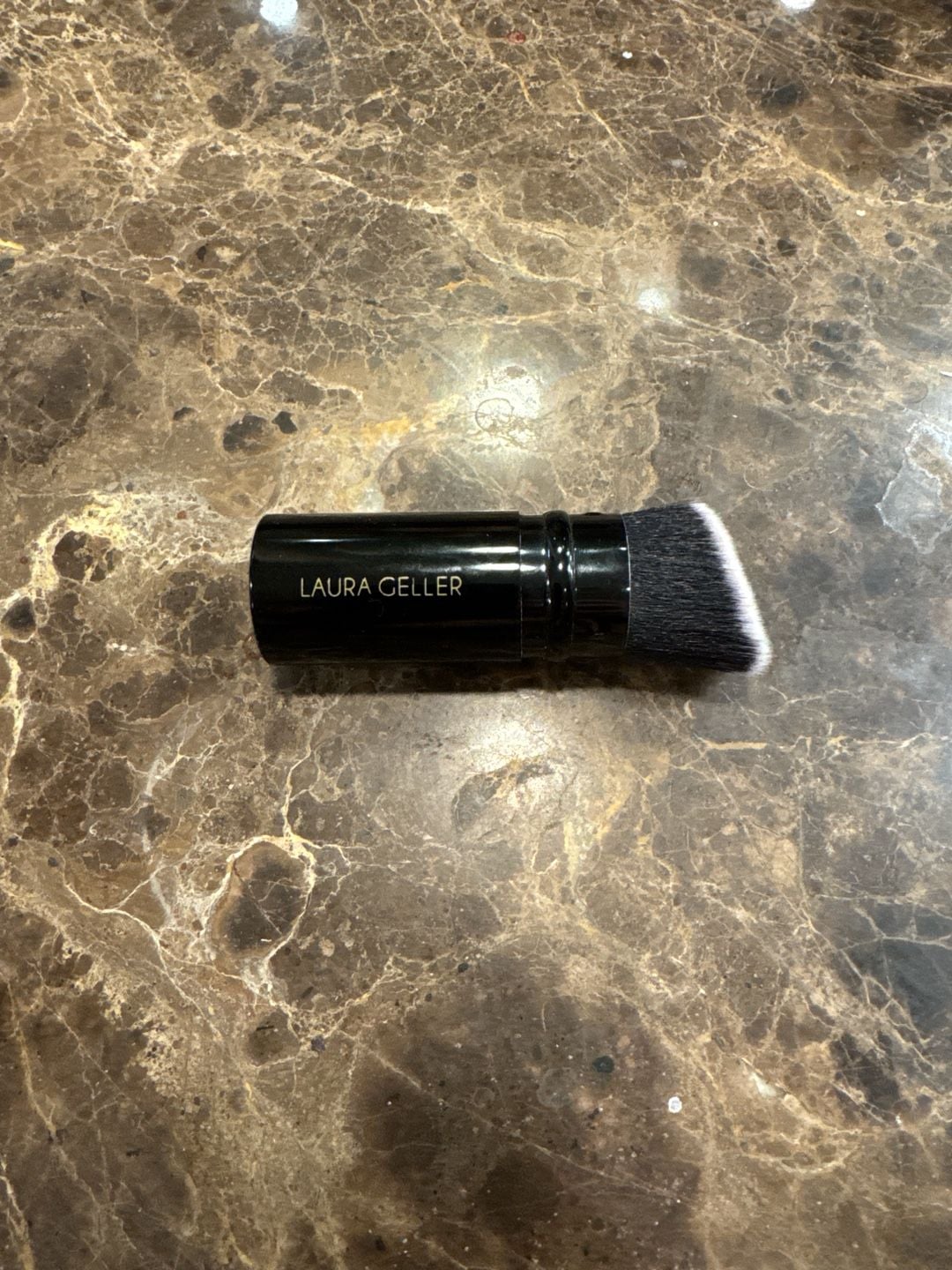 Laura Geller Retractable Kabuki Brush & Mini Baked Highlighter in French vanilla 5
