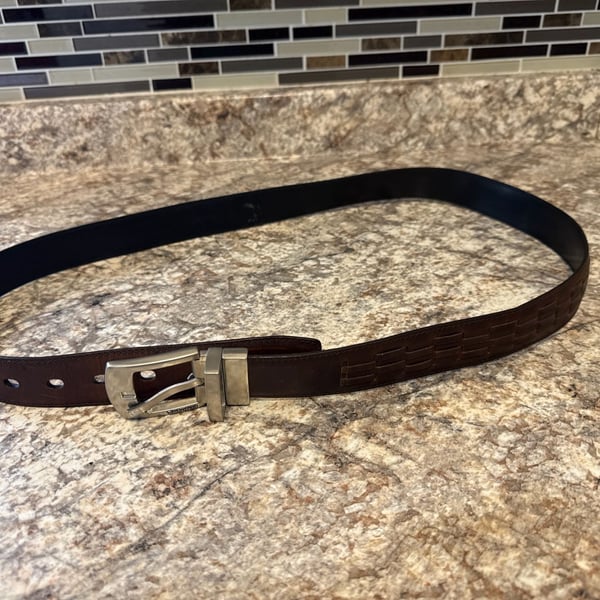 Timberland Men's Leather Belt with Weave Pattern and Swivel Buckle