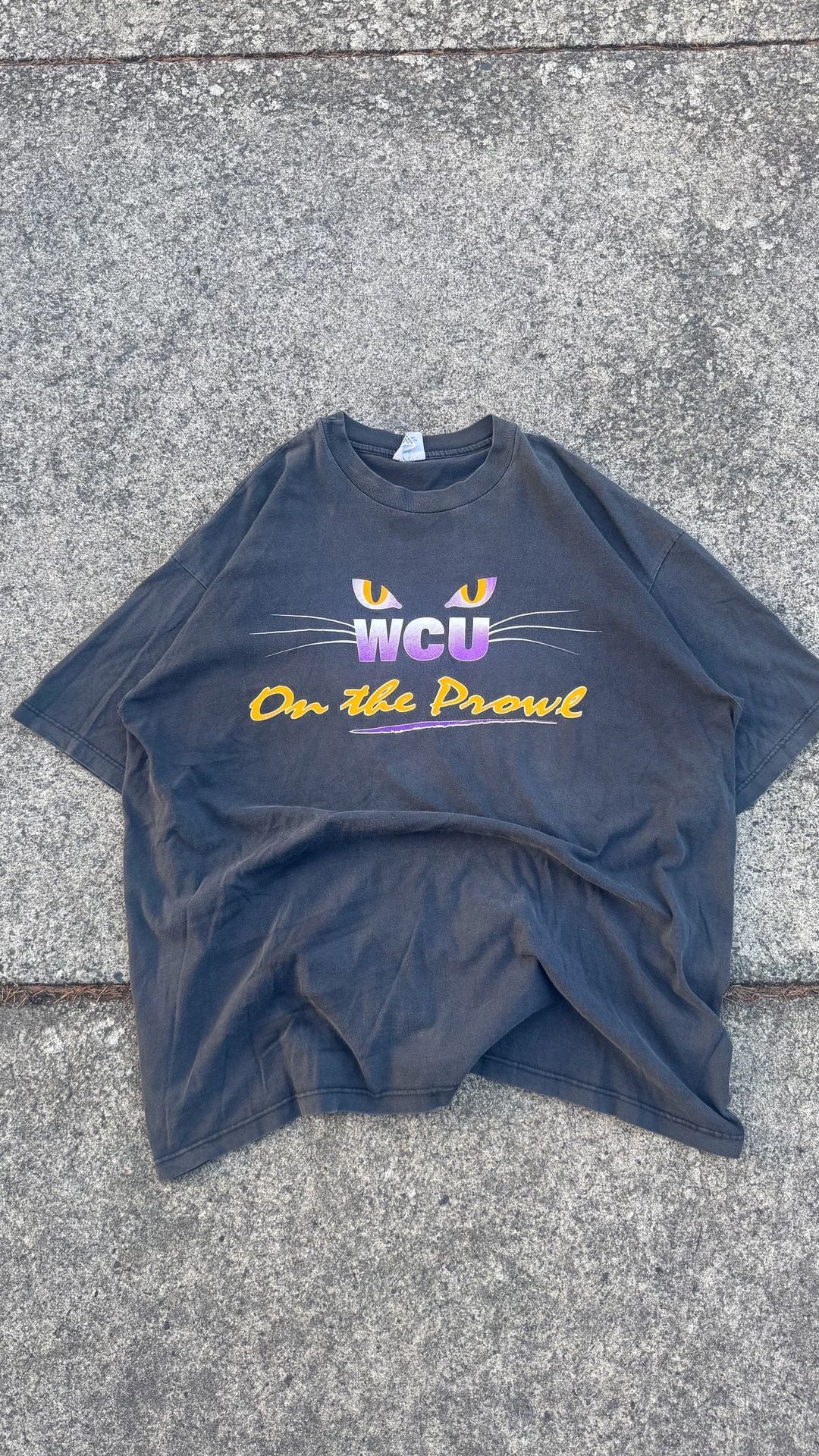 Vintage Western Carolina University WCU On the Prowl Graphic T-Shirt 1