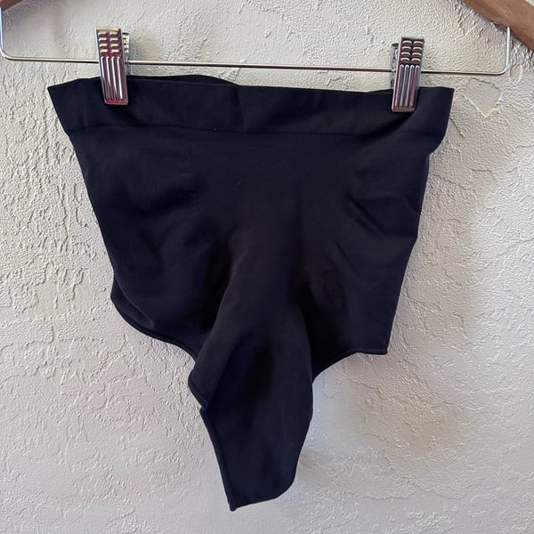 SKIMS Everyday Sculpt High Waisted Thong in Onyx