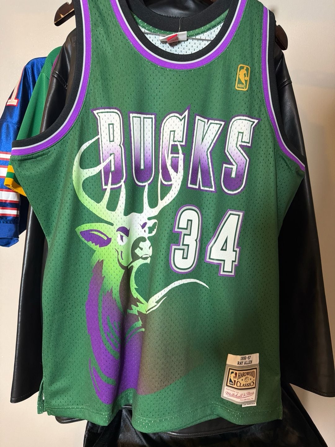 Mitchell & Ness Milwaukee Bucks Ray Allen 1996-97 Hardwood Classics Swingman Jersey 1