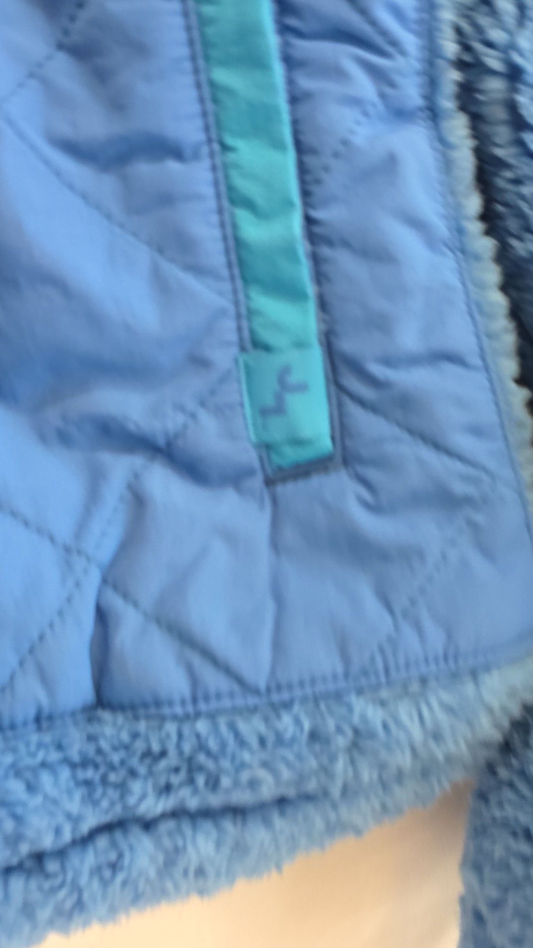 JoyLab Women's Contrast Boxy Cropped Fit Sherpa Fleece Jacket 8