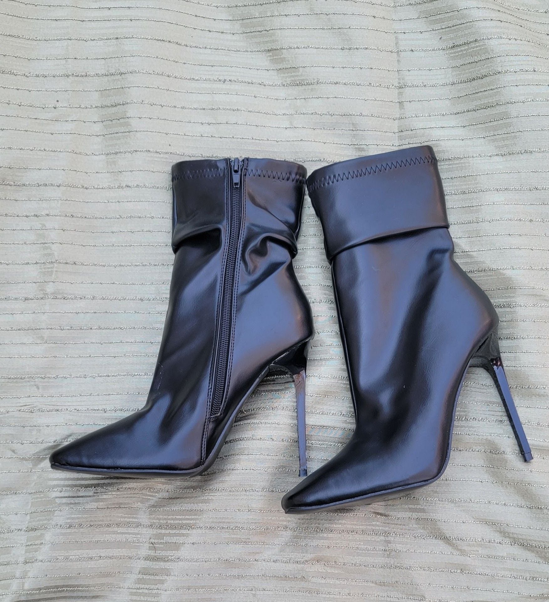 Black Square Toe Stiletto Slouch Ankle Boots zise 7 4