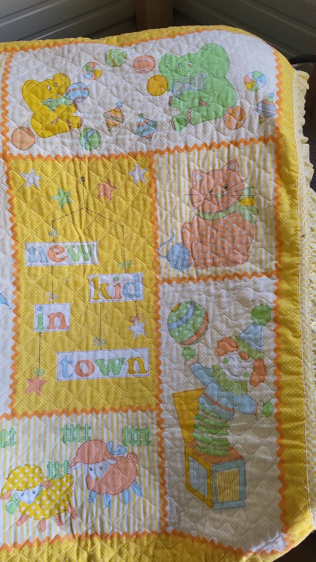 Vintage 80s/90s Unisex Baby Blanket Yellow 4