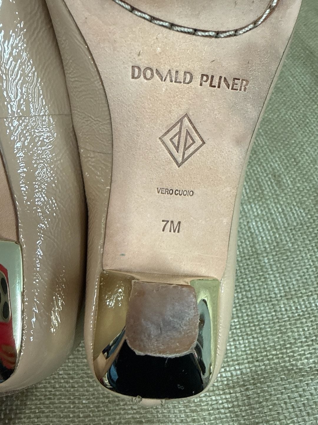 Donald Pliner Nude Patent Leather Metal Cap Toe Kitten Heels 5