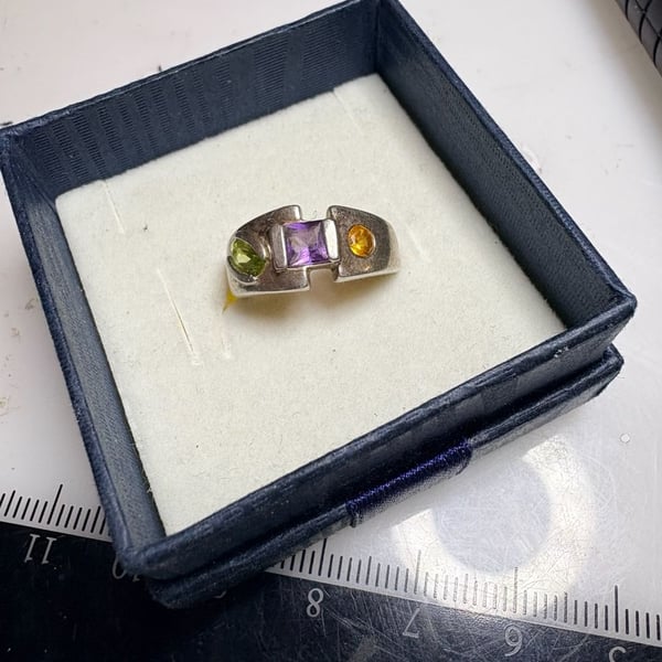 Vintage 925 Sterling Silver Multi-Gemstone Ring with Amethyst, Peridot, and Citrine