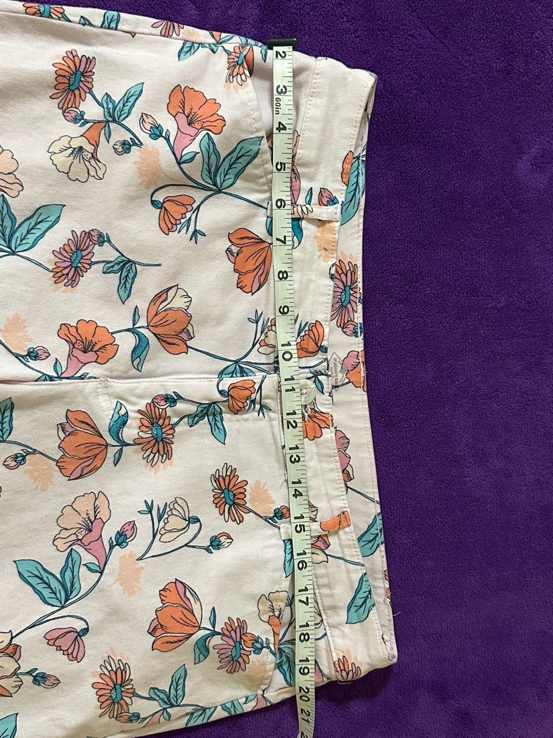 St. John's Bay Floral Pink Chino Capris Size 14 7