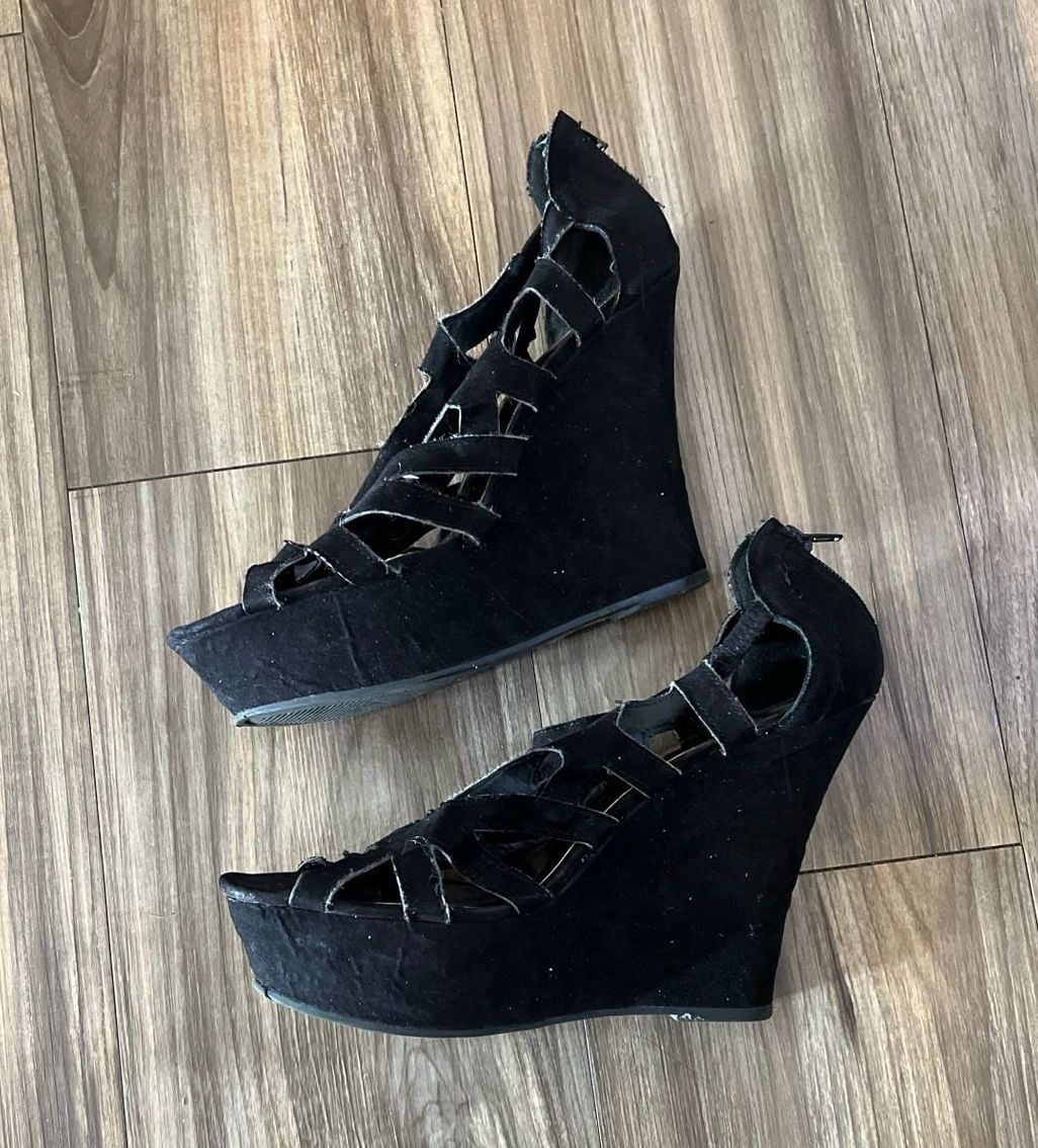 Madden Girl Women's Black Suede Strappy Wedge Sandals 2