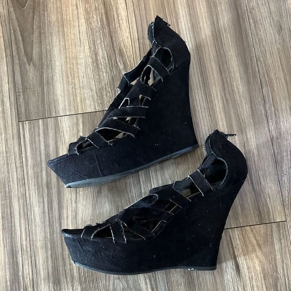 Madden Girl Women's Black Suede Strappy Wedge Sandals