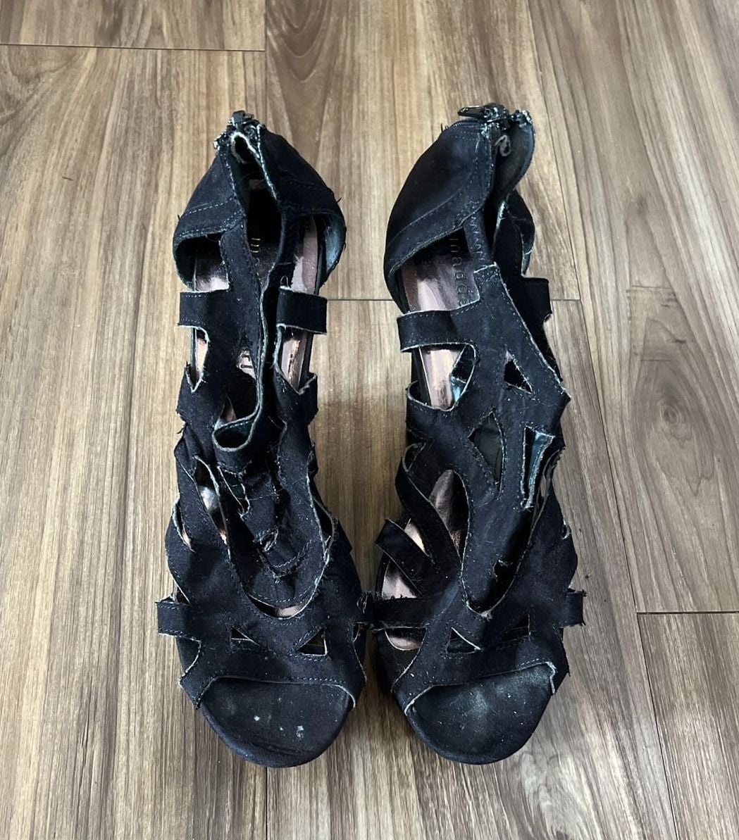 Madden Girl Women's Black Suede Strappy Wedge Sandals 4
