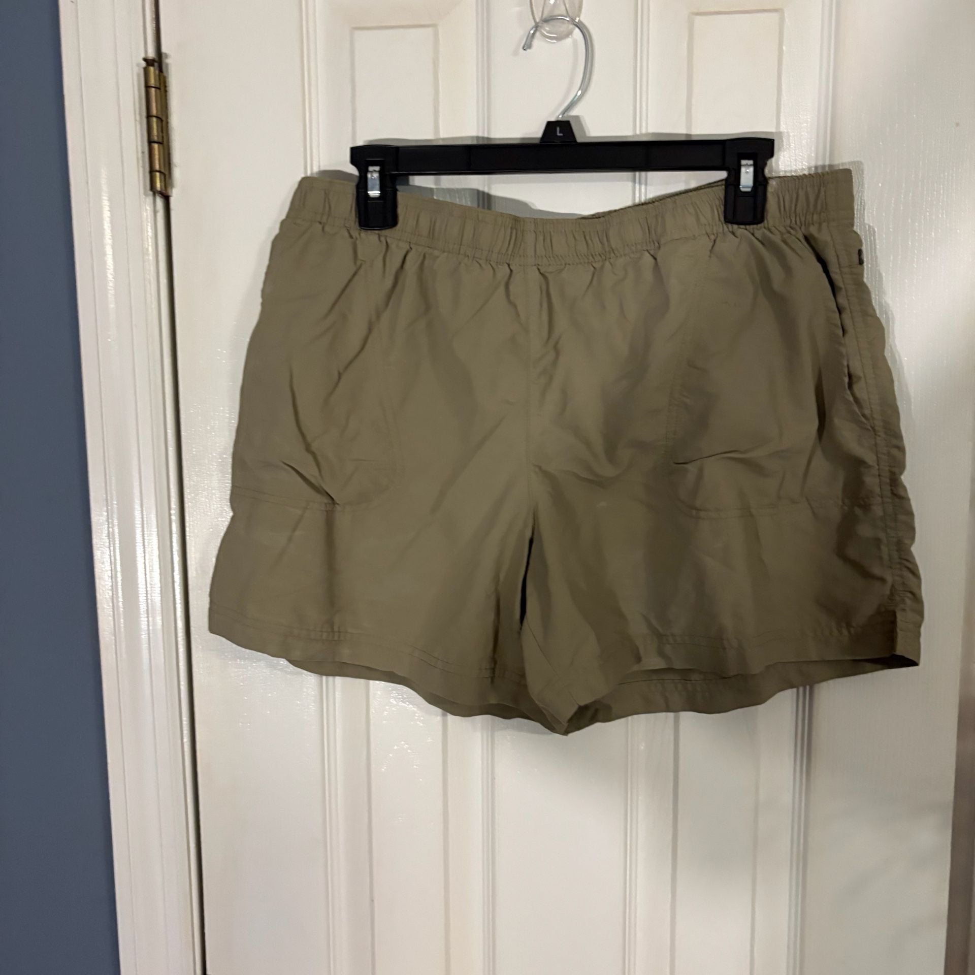 Columbia Women's Sandy River Cargo Shorts Wheat Tan Size XL 2
