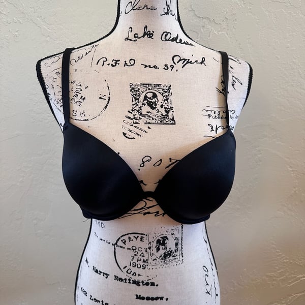 Victoria's Secret PINK Wear Everywhere Push-Up Bra in Black