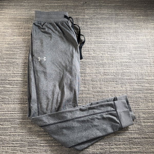 Under Armour Men's Armour Fleece Joggers in Charcoal Heather