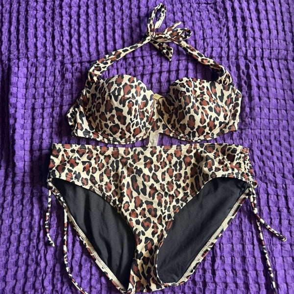 2000s Victoria's Secret Leopard Print Push-Up Halter Bikini Set