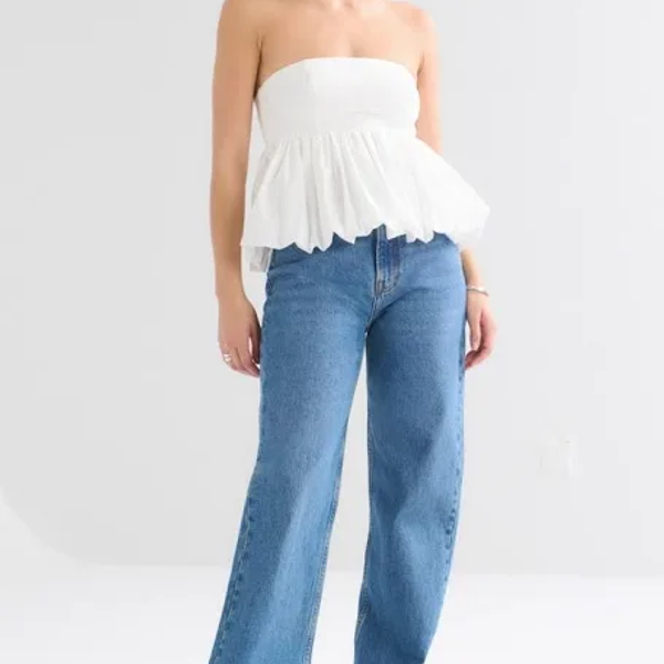 Abercrombie & Fitch White Strapless Cotton Peplum Top