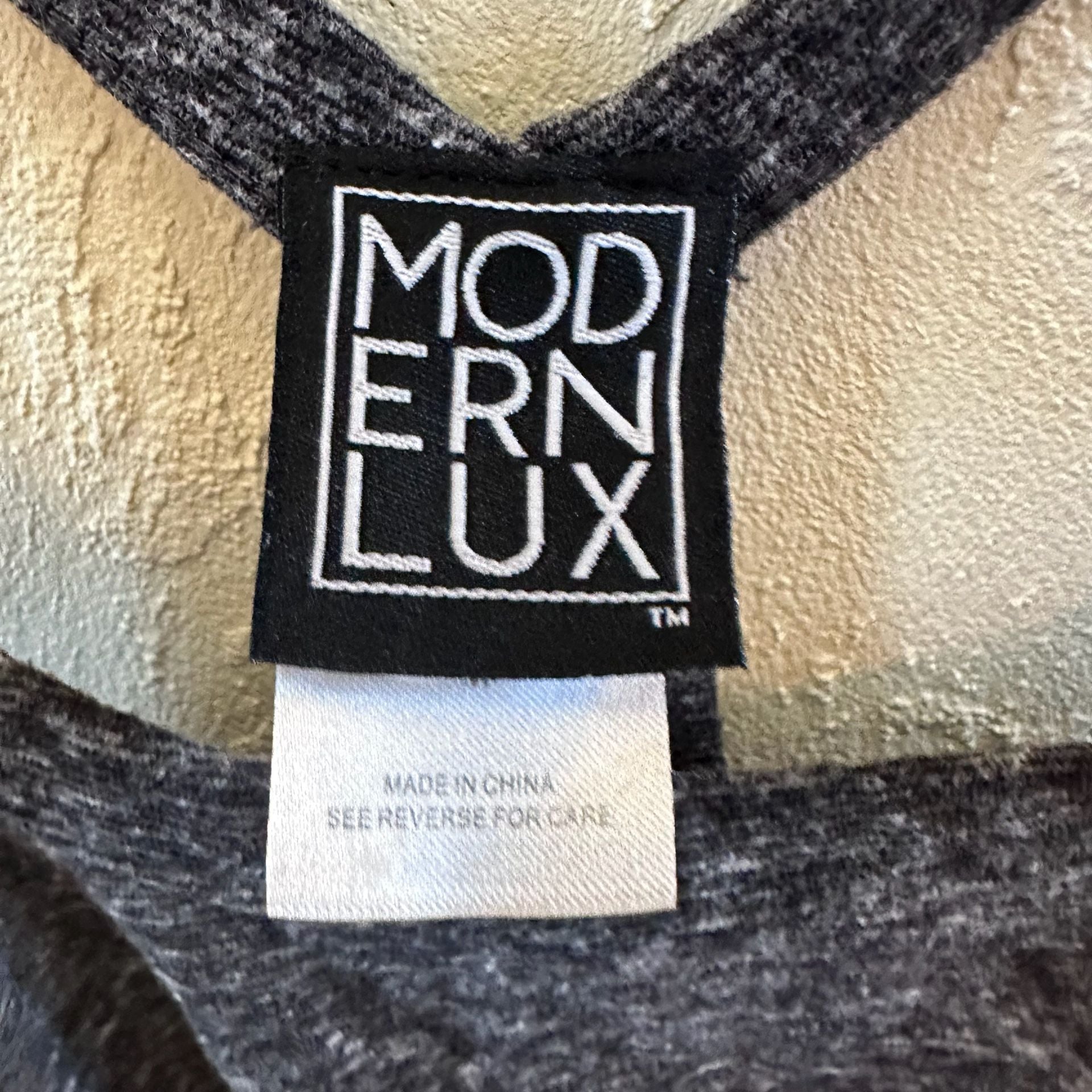 Modern Lux USA Lips Tank Top 4