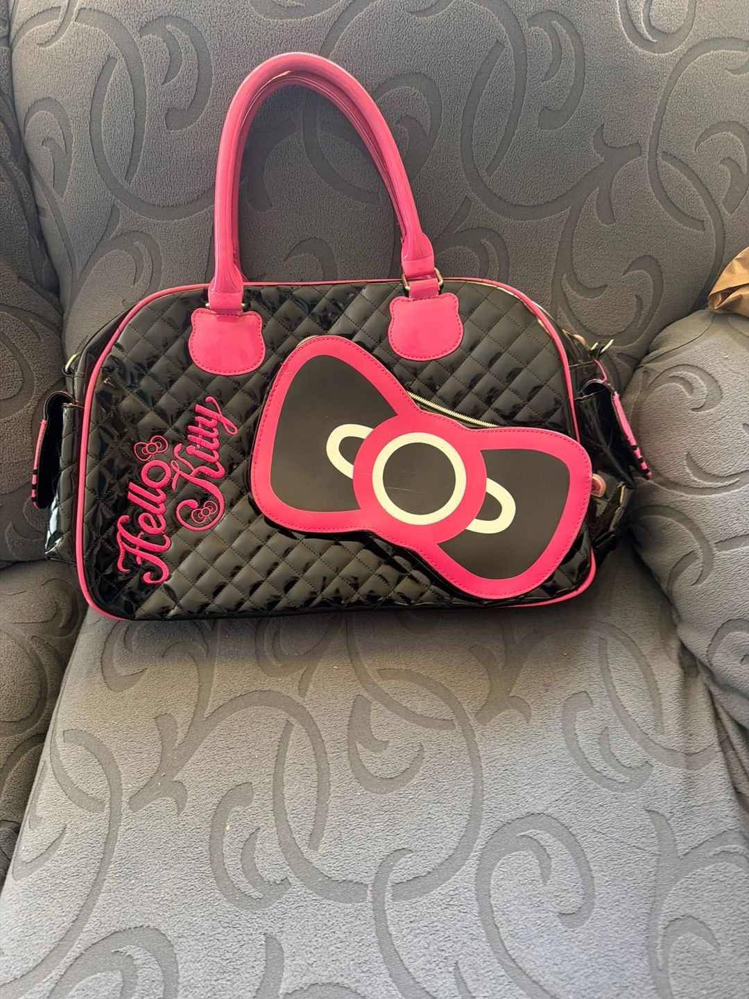 HELLO KITTY DUFFLE BAG BLACK W/ PINK BOW 2