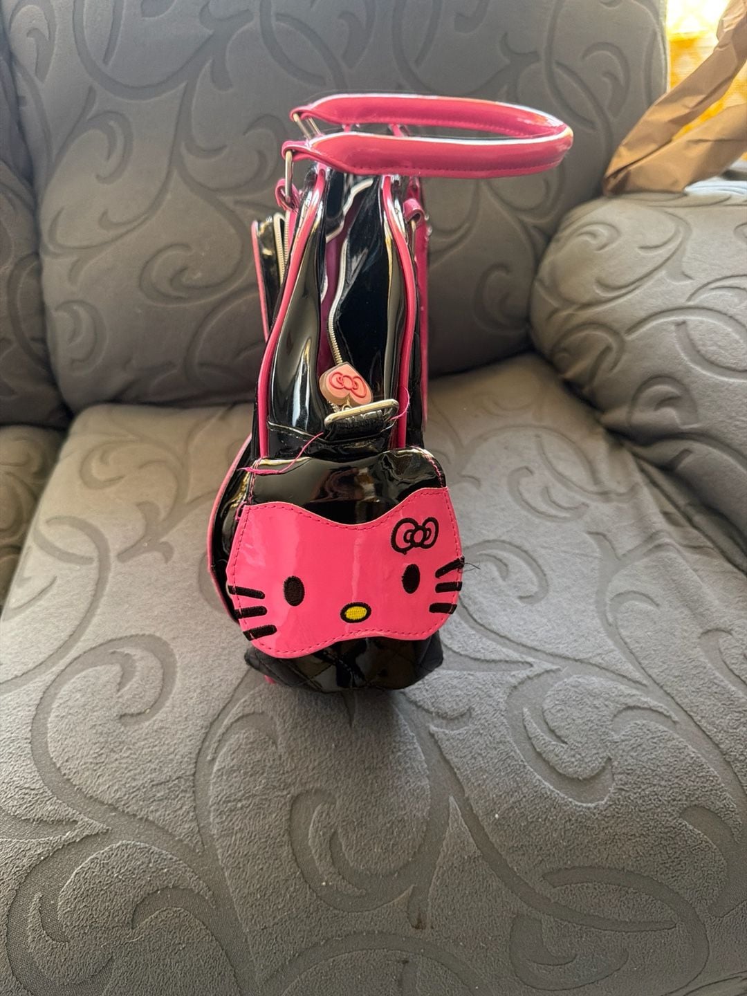 HELLO KITTY DUFFLE BAG BLACK W/ PINK BOW 3
