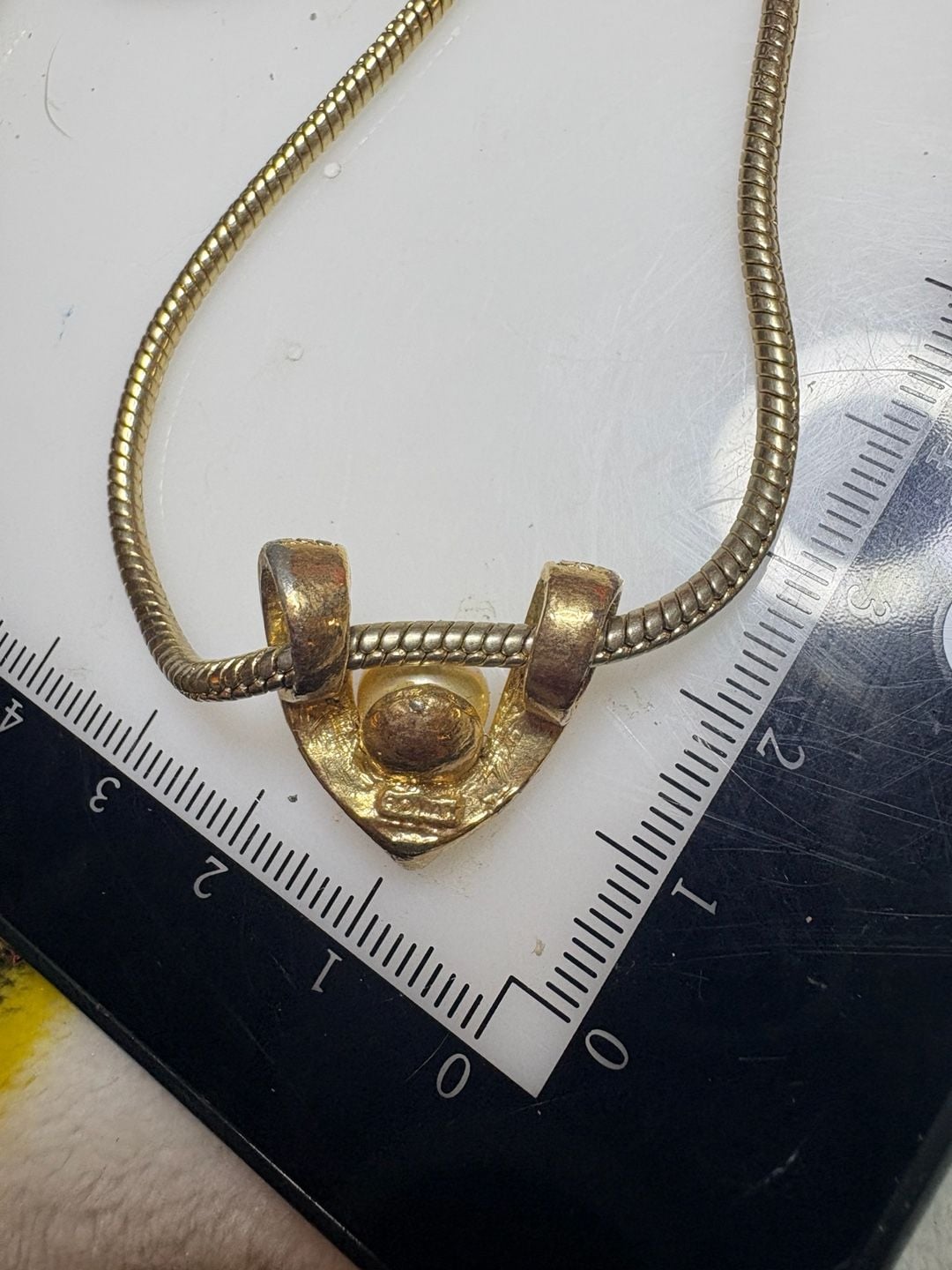Roman Vintage Gold Tone Faux Pearl Rhinestone V-Shape Pendant Snake Chain Necklace 4