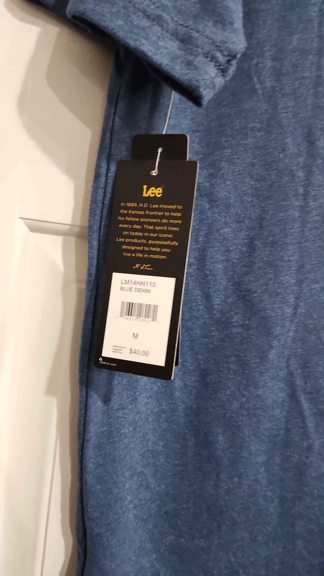 Lee Men's Short Sleeve Henley Pocket Tee in Blue Denim 7