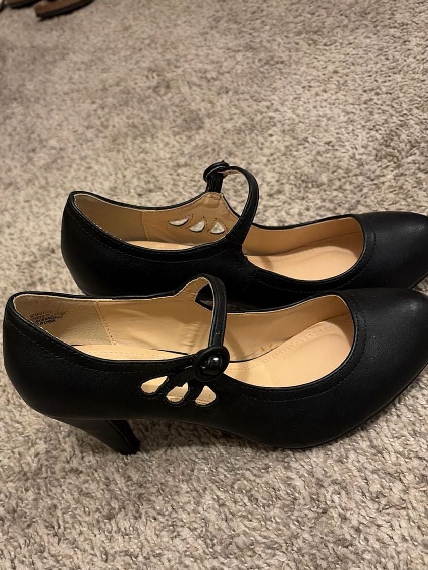 Chase + Chloe Kimmy-22 Black Mary Jane Mid-Heel Pumps 3