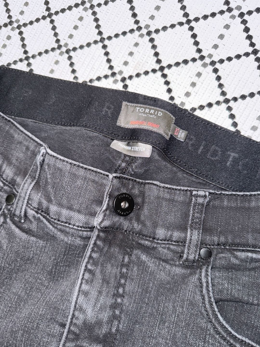 Torrid Bombshell Skinny Distressed Premium Stretch Jeans 12S 2