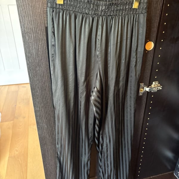Tart Intimate Black Striped Satin Pajama Pants Size M