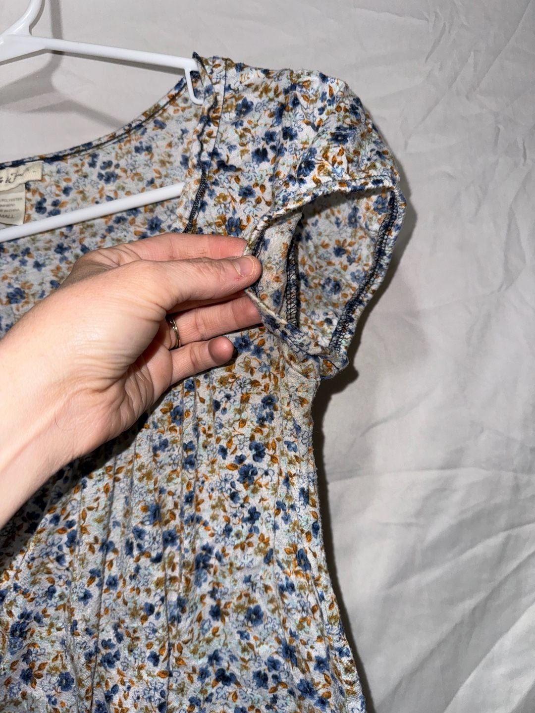 Belle du Jour Floral Cap Sleeve Lettuce Edge Bubble Hem Top Size Small 6