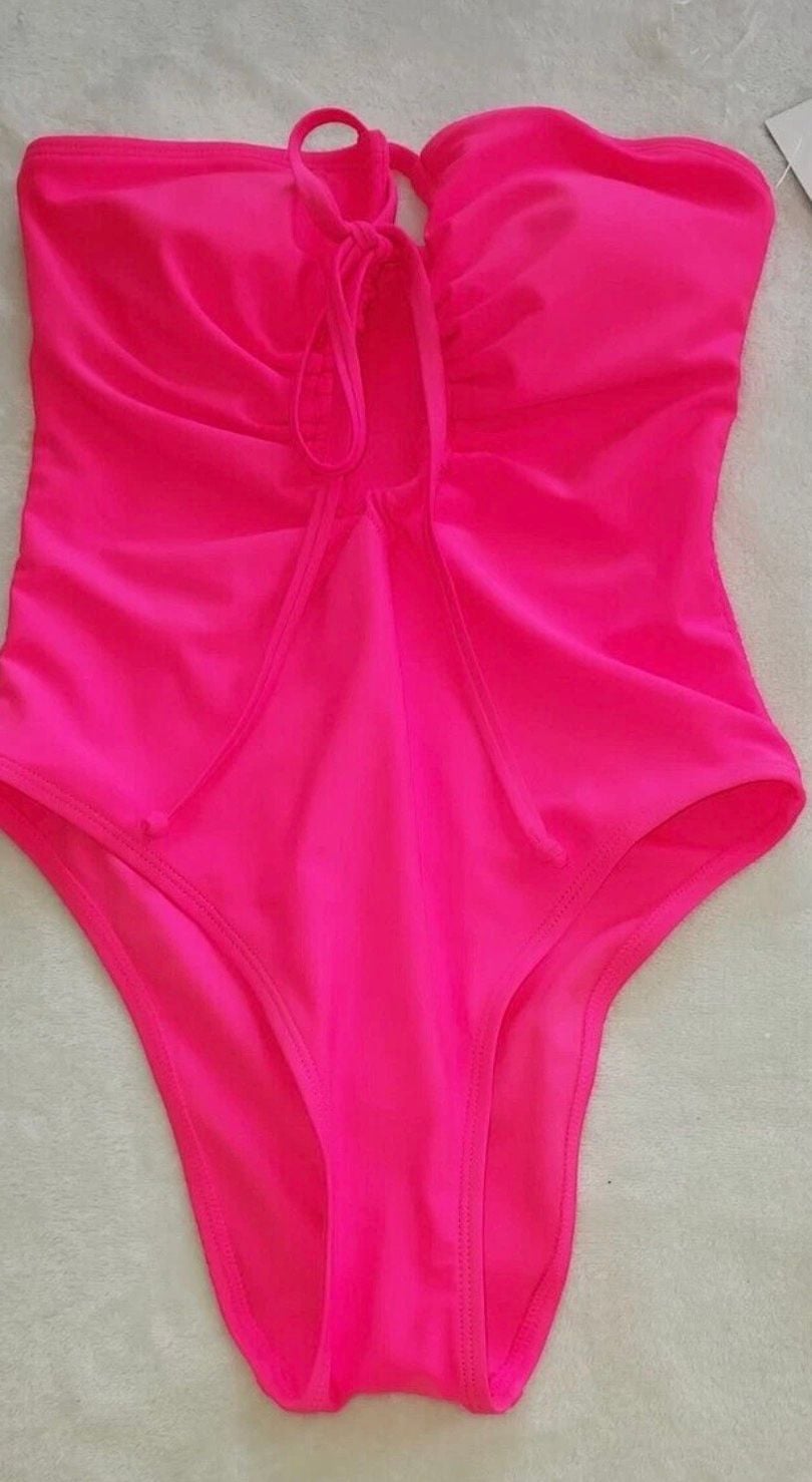 No Boundaries Neon Pink Lace-Up Bandeau One-Piece Swimsuit size M 1