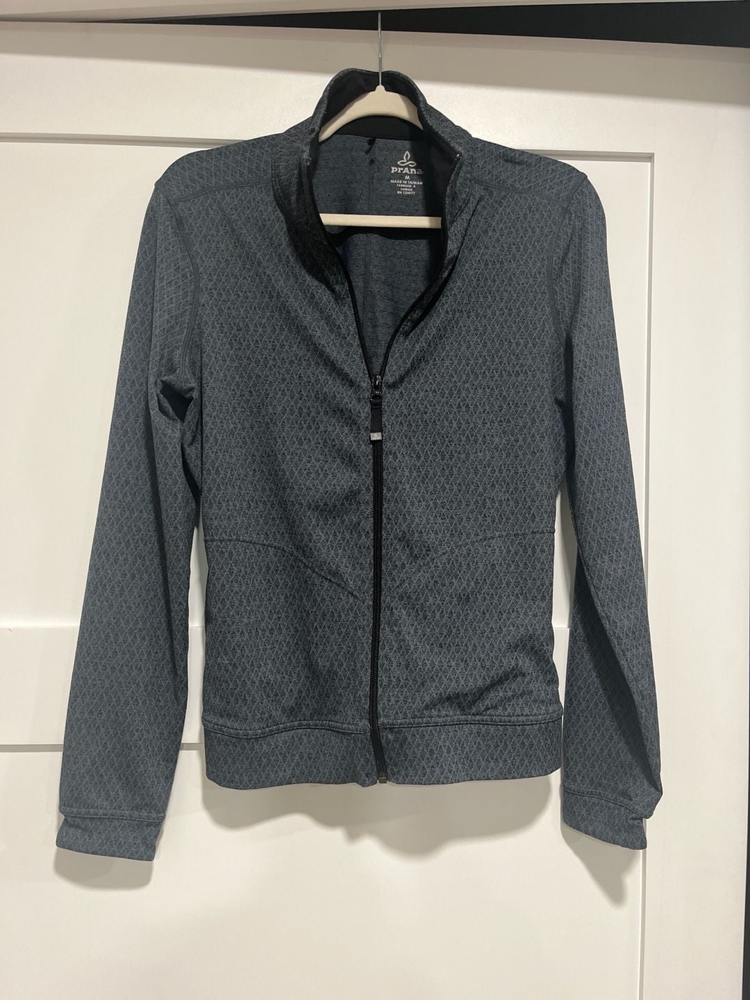 prAna Women's Grey Diamond Pattern Full Zip Mock Neck Jacket Size M 2