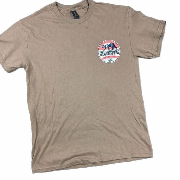 Gildan Brown Great Smoky Mountains Tennessee Black Bear Graphic T-Shirt