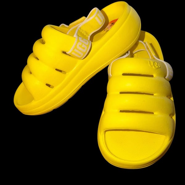 UGG girls sport yeah canary yellow slide sandals sz 11