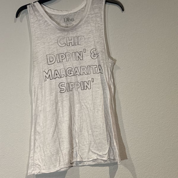 Doe Chip Dippin' & Margarita Sippin' Graphic Tank Top Size Medium