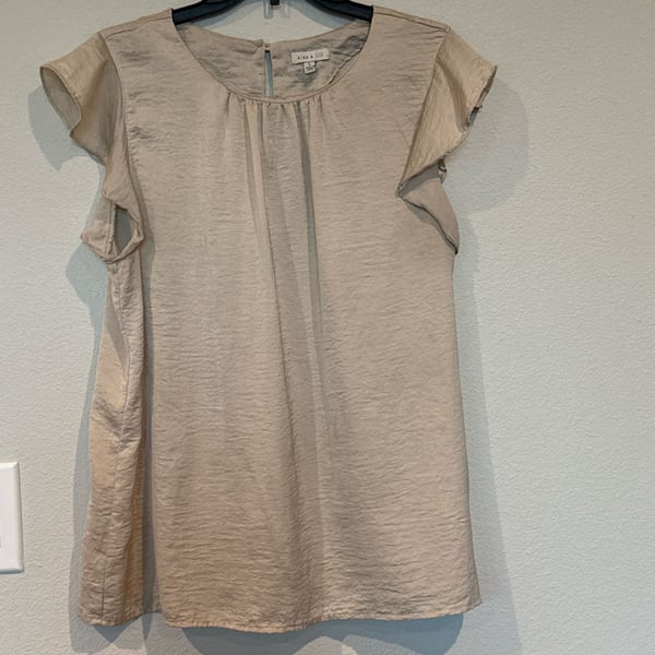 Alex & Lili Beige Flutter Sleeve Keyhole Back Blouse Size L