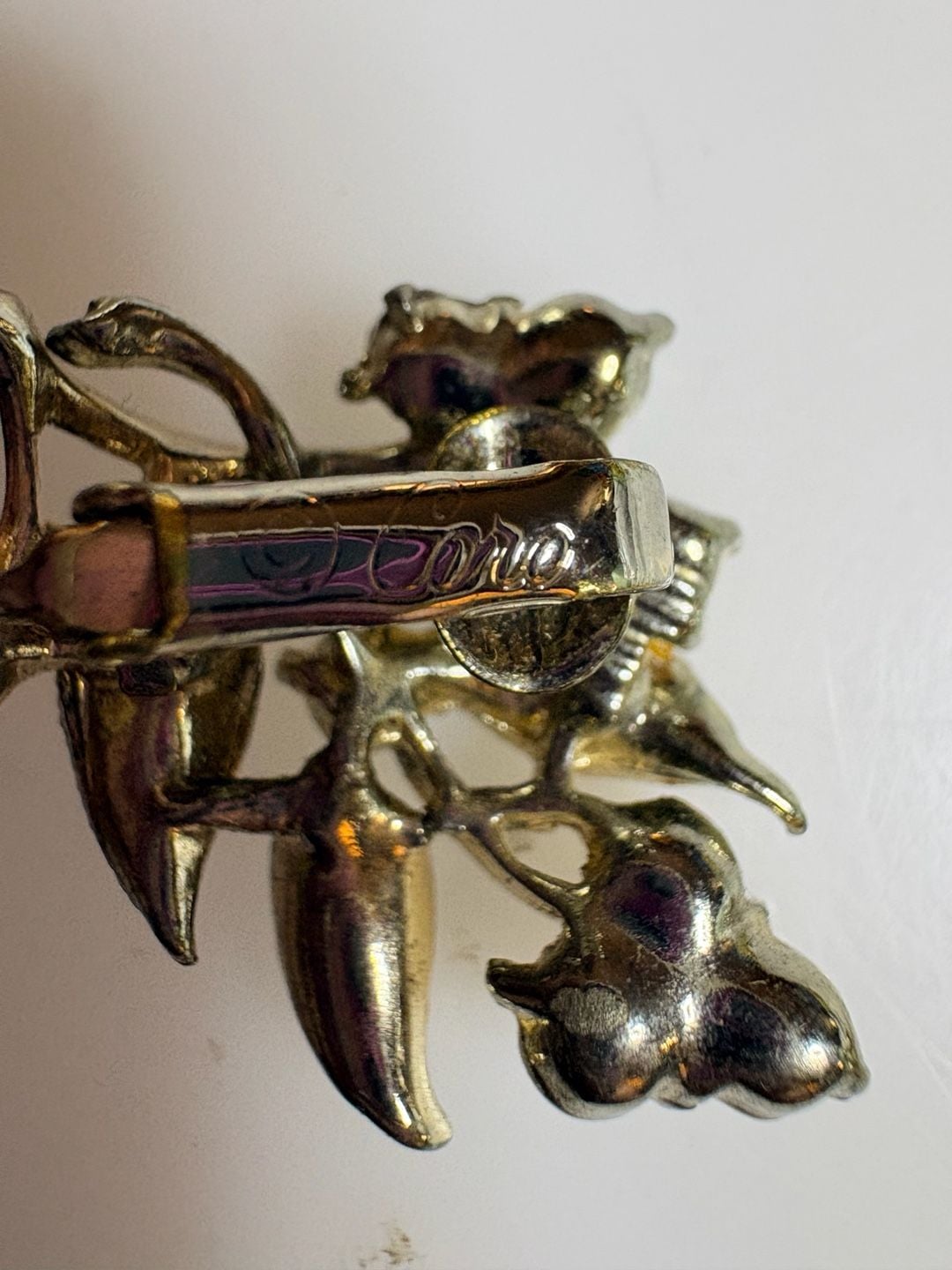 Vintage Coro White Enamel Leaf and Berry Rhinestone Clip-On Earrings 7