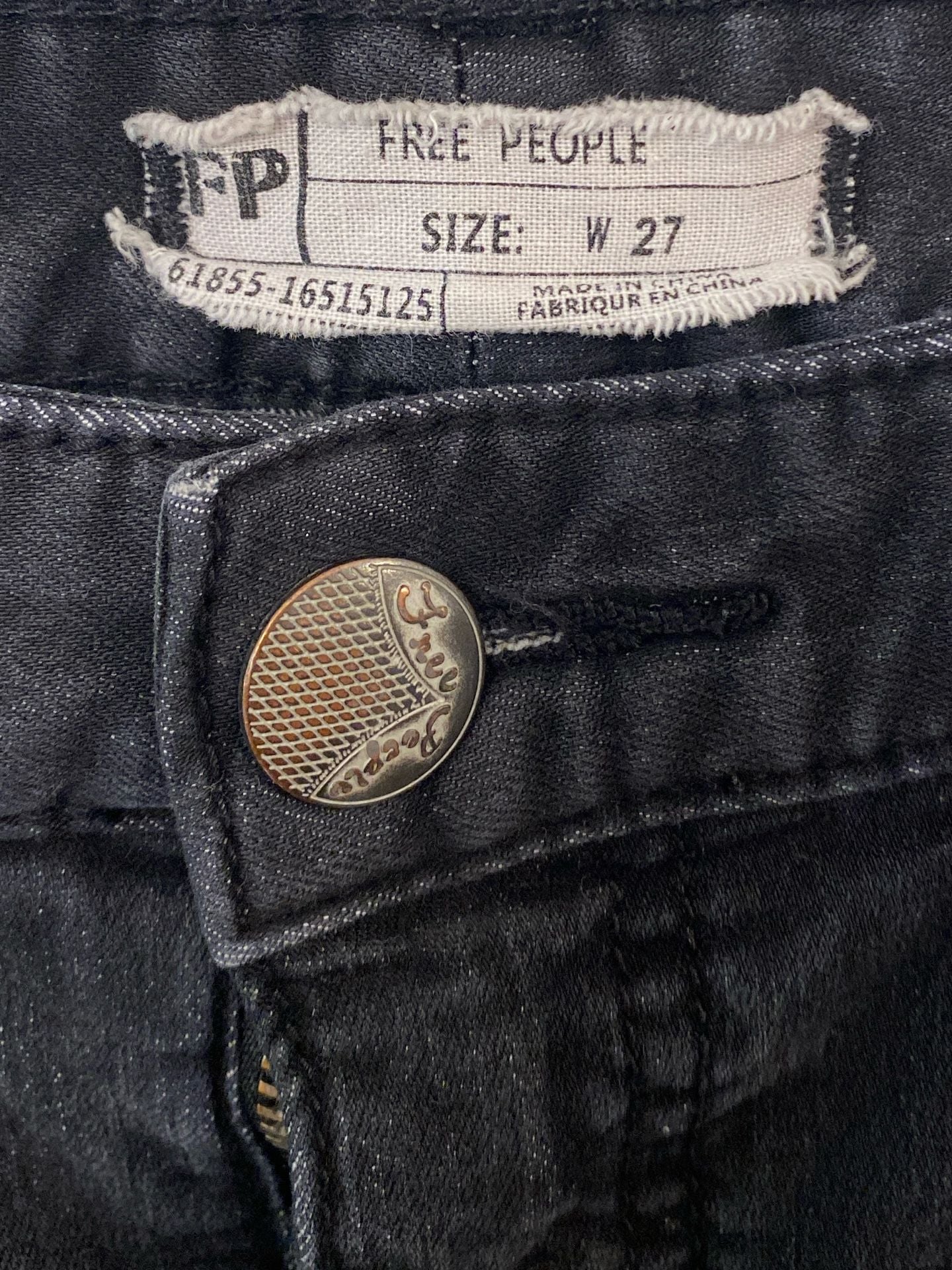 Free People Women’s Size 27 Shark Bite Black Distressed Skinny Jeans 4