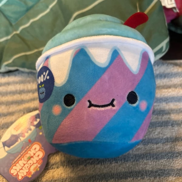 Cheeky Chonks Freezy Cheeks Reversible Plush, Food Plushies, Frozen Drink Plush, Blue Raspberry Slushy Stuffed Animal for Ages 3 and Up, Blue, 4.5” - , CA