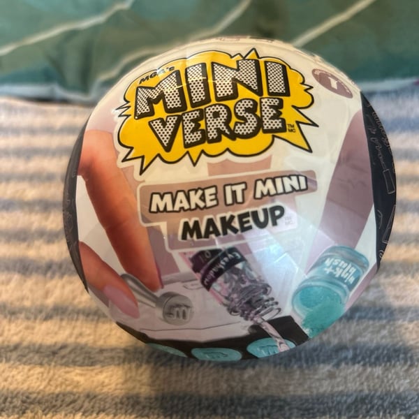 MGA's Miniverse Make It Mini Makeup Series 1 - DIY Mini Collectibles – The MGA Shop,