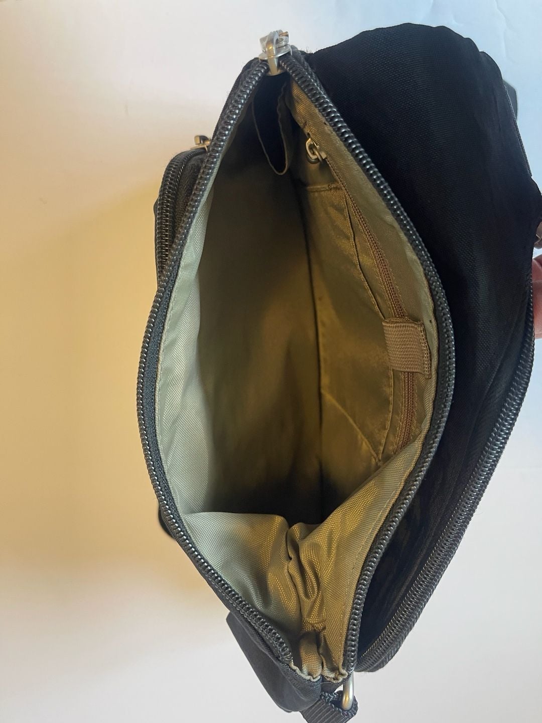 Baggallini Everywhere Bagg Black Nylon Crossbody Bag 10x9 8