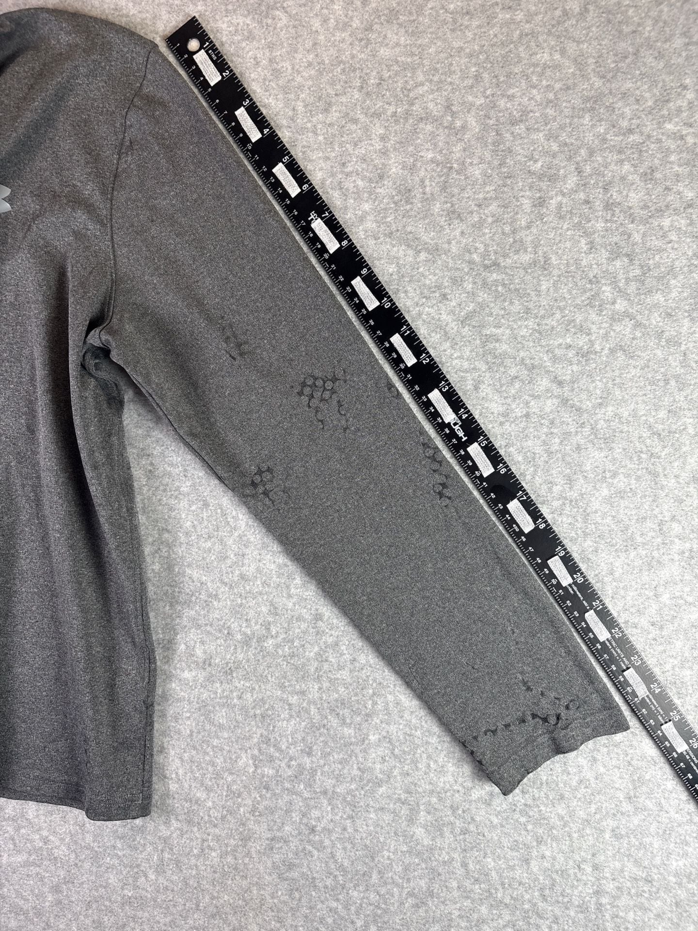 Under Armour HeatGear Long Sleeve Athletic Shirt Grey Size Medium 8