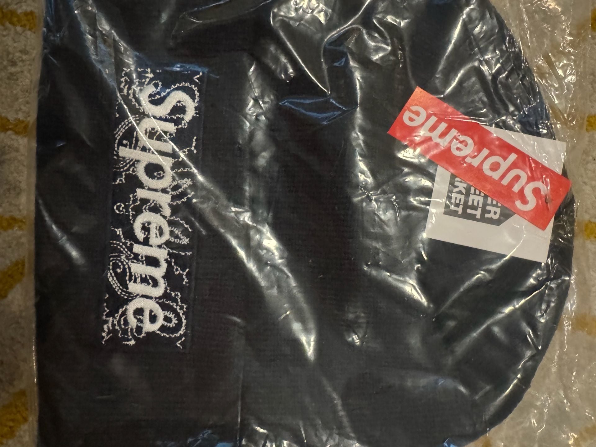 Supreme New Era Bandana Box Logo Beanie Navy FW19 OS 2