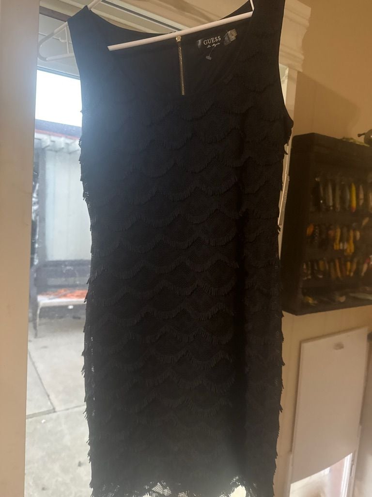 Guess Los Angeles Black Scalloped Tiered Sleeveless Cocktail Dress 1
