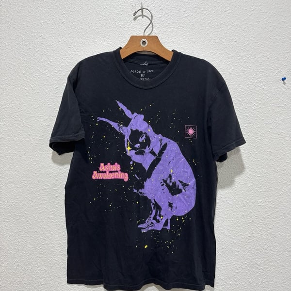 Raveena Asha's Awakening 2022 Tour T-Shirt Size M