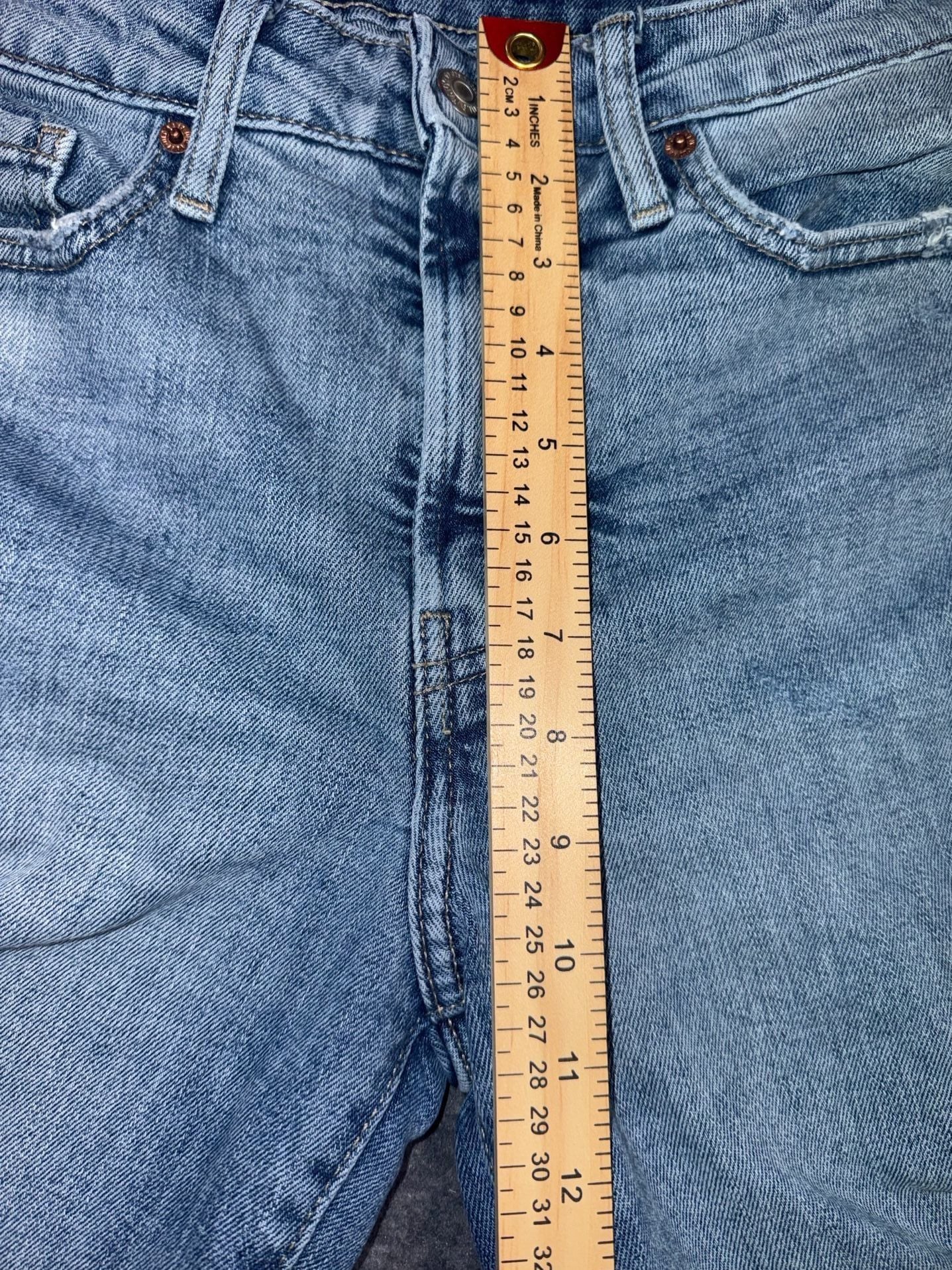 Old Navy O.G. Straight High-Rise Distressed Jeans Size 8 5